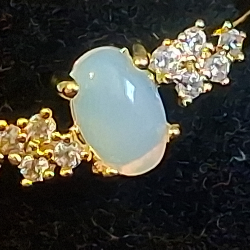 Elegant Goldtone and White Moonstone Ring 5 1/4, Adjustable